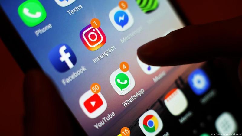 Die Bedrohung der Demokratie durch soziale Medien und regulatorische Gegenmaßnahmen