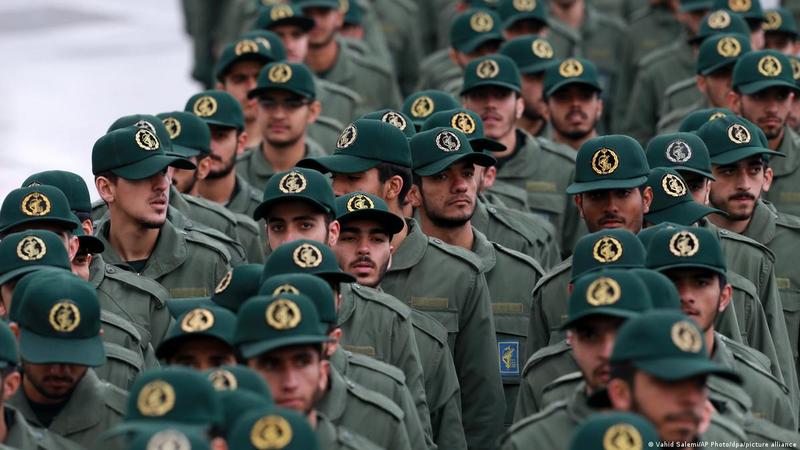 Die Einstufung der iranischen Revolutionsgarden als Terrororganisation: Eine Analyse der politischen, rechtlichen und geostrategischen Dimensionen
