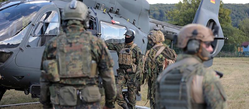 Strukturelle Defizite und ideologische Unterwanderung: Die Bundeswehr im Spannungsfeld von Extremismus und institutioneller Kultur