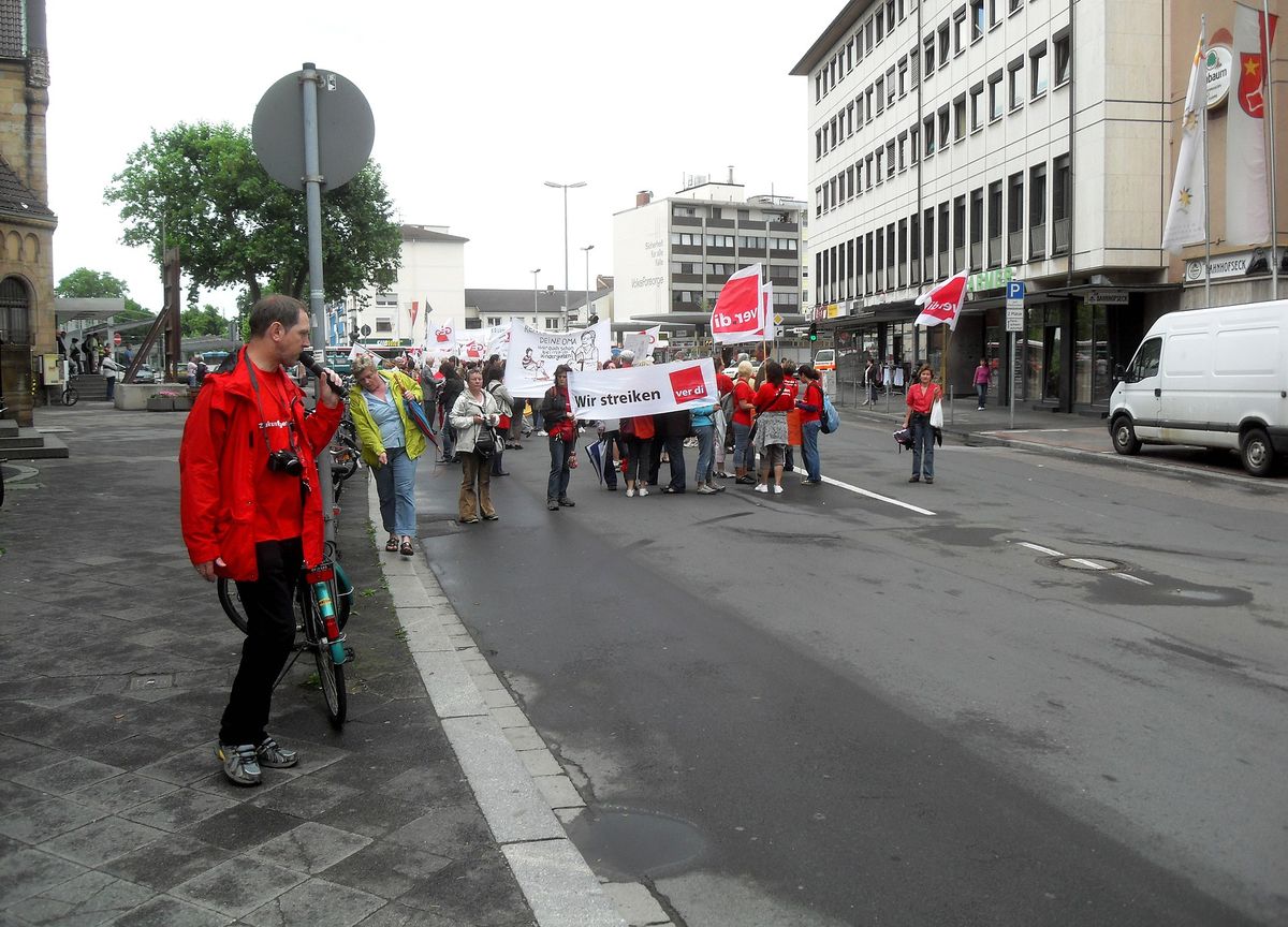 Ver.di organisiert bundesweite Warnstreiks im Nahverkehr: Forderungen nach besseren Arbeitsbedingungen und Löhnen