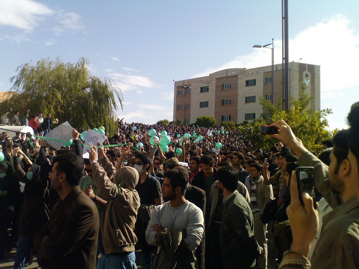 Iran: Studentenproteste als Katalysator gesellschaftlicher Umbrüche und geopolitischer Konflikte