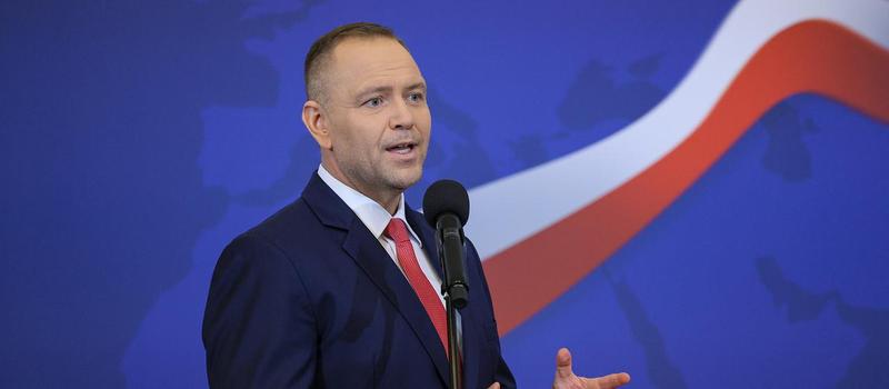 Polens politische Spannungen: EU-Zugehörigkeit in der Diskussion
