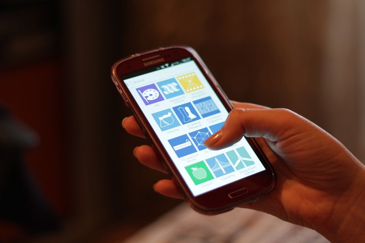 Smartphone-basierte Rauchentwöhnung: Evidenz, Mechanismen und Perspektiven